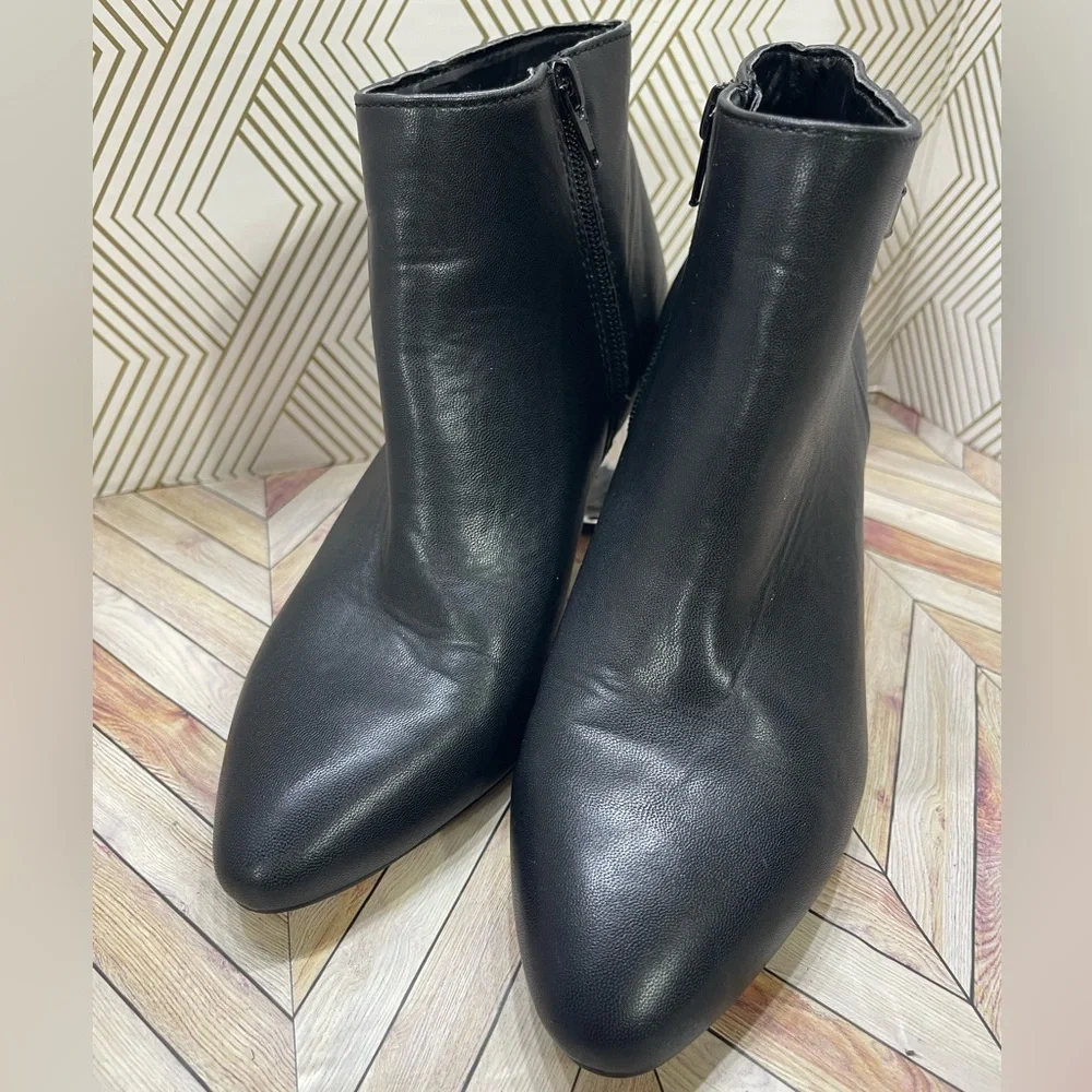 BCBG Generation Ankle boots black color‎ with crystal heels SB2